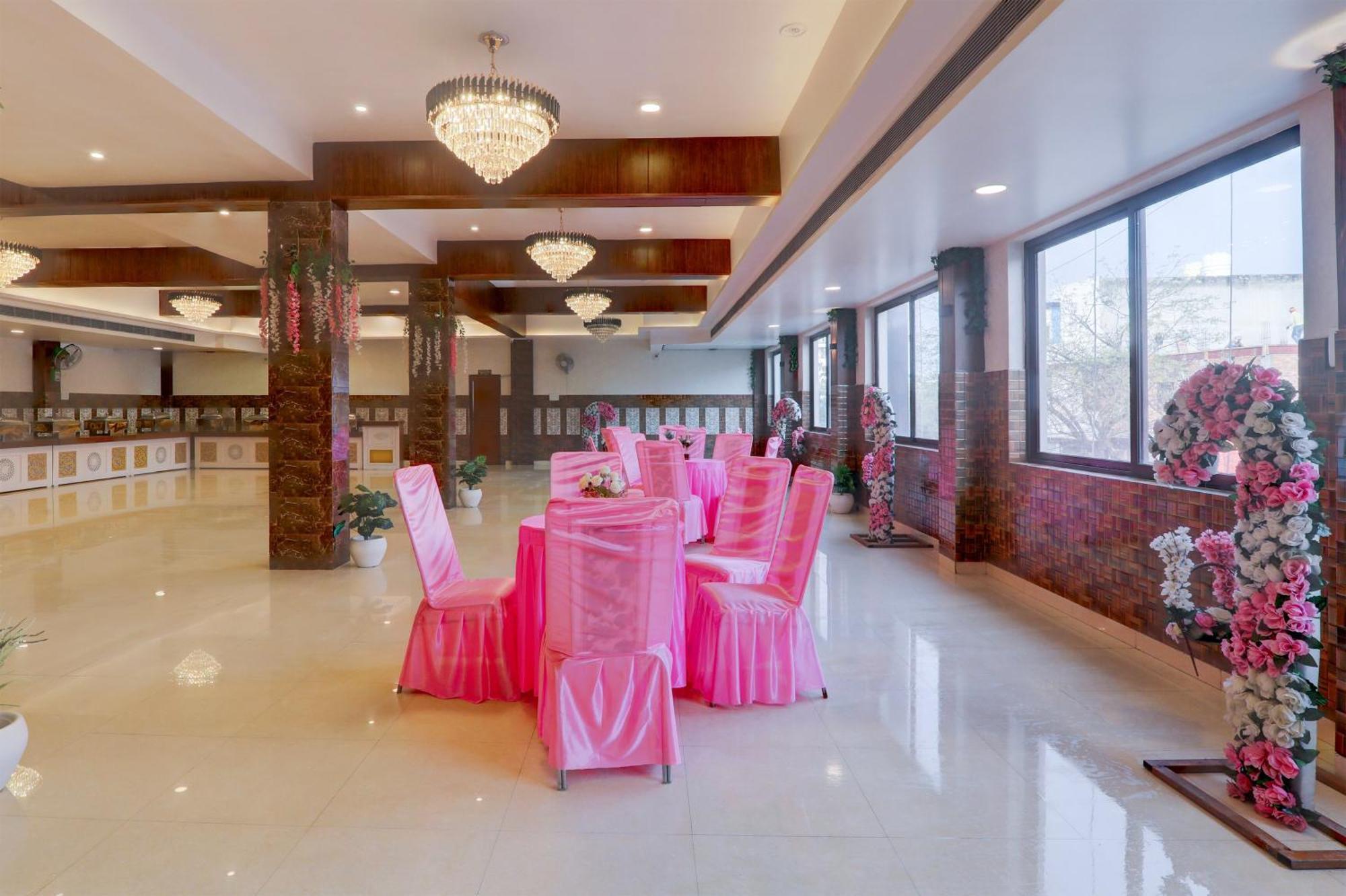 Super Collection O Queen'S Palace لاكناو المظهر الخارجي الصورة